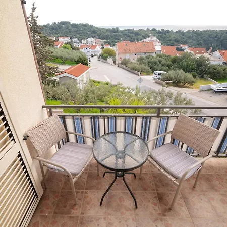 Sea View With Free Parking Apartment *