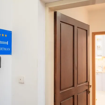 Apartment Sea View With Free Parking