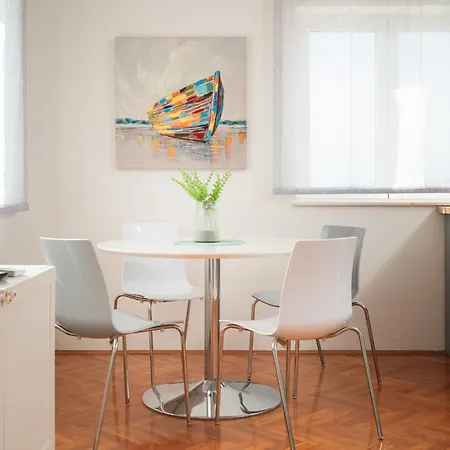 Apartment Sea View With Free Parking *